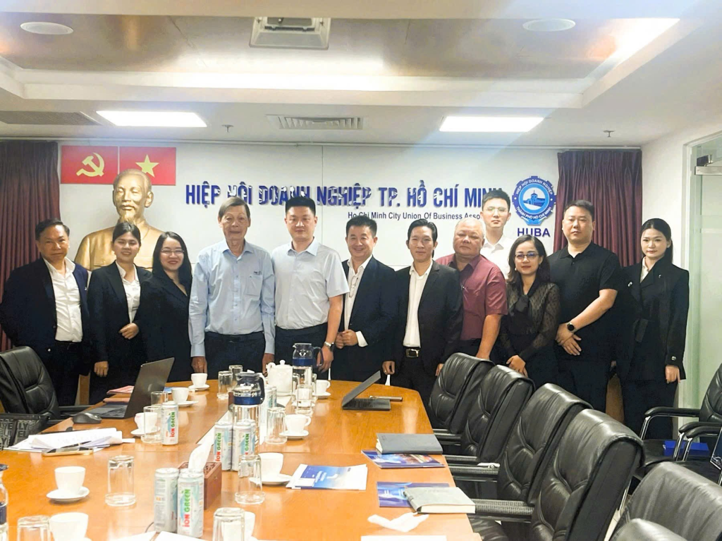 Lãnh đạo HUBA, HOCA và KNAGROUP chụp ảnh lưu niệm cùng Tập đoàn Agree Group Holding