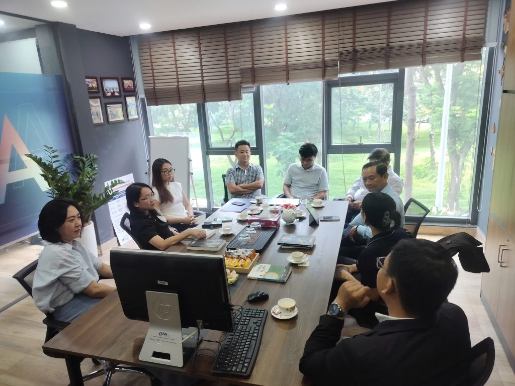 Phiên thảo luận mở tại tọa đàm bàn tròn KNAGROUP về vốn và hợp tác doanh nghiệp