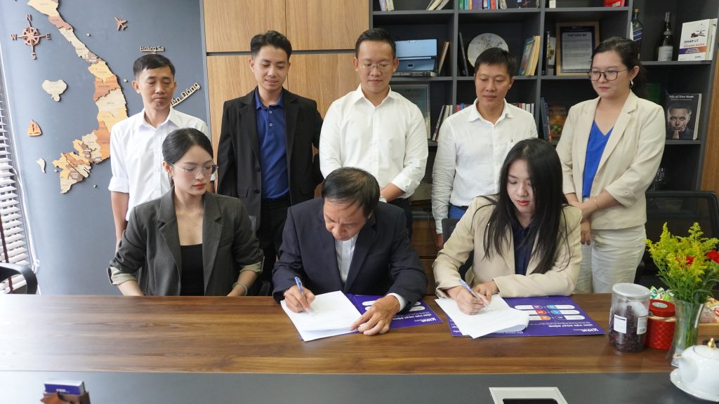 Lễ ký kết Hội đồng Cố vấn KNAGROUP cùng TS. Trần Huỳnh Thanh Nghị